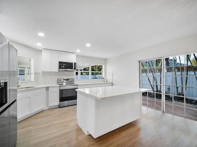 655 NW 123rd Ave, Miami FL 33182