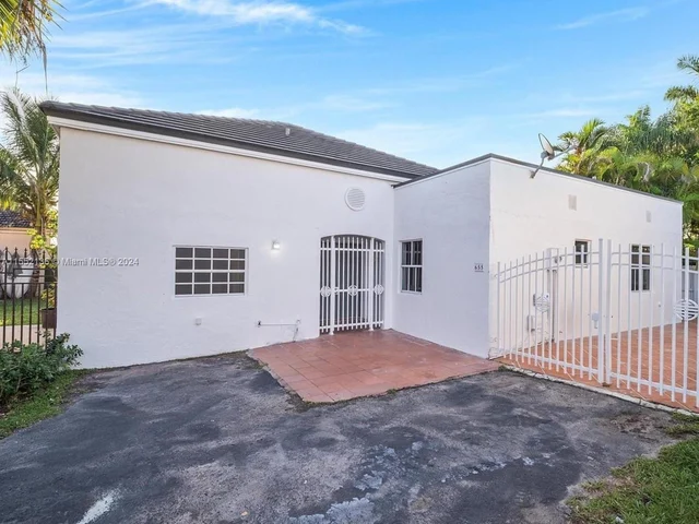 655 NW 123rd Ave, Miami FL 33182