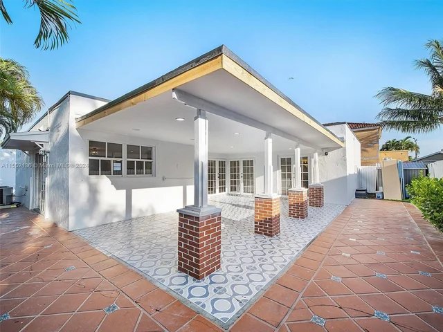 655 NW 123rd Ave, Miami FL 33182