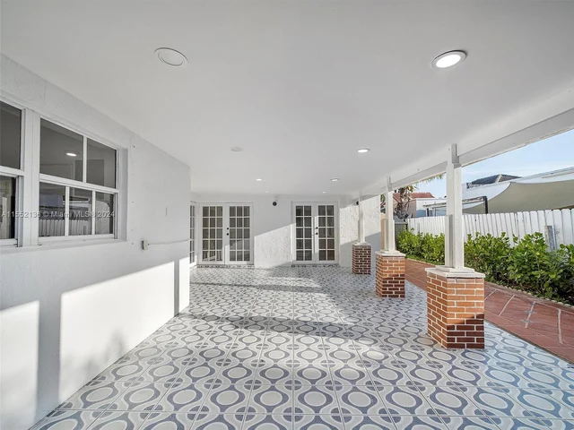 655 NW 123rd Ave, Miami FL 33182