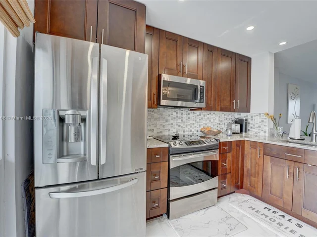 521 N N RIVERSIDE DR # 506, Pompano Beach FL 33062