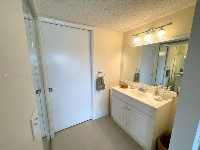 12750 SW 15th St # 404D, Pembroke Pines FL 33027