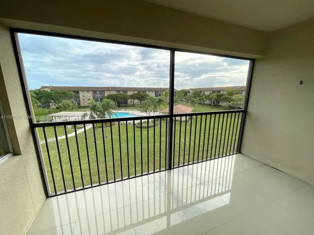 12750 SW 15th St # 404D, Pembroke Pines FL 33027