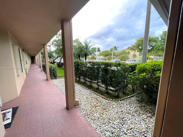 12750 SW 15th St # 404D, Pembroke Pines FL 33027