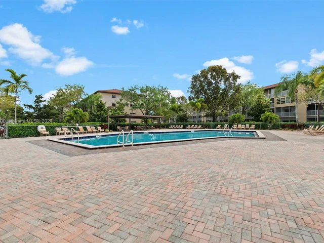 12750 SW 15th St # 404D, Pembroke Pines FL 33027