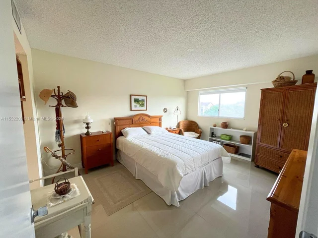 12750 SW 15th St # 404D, Pembroke Pines FL 33027