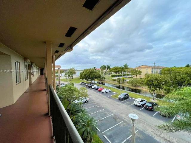 12750 SW 15th St # 404D, Pembroke Pines FL 33027