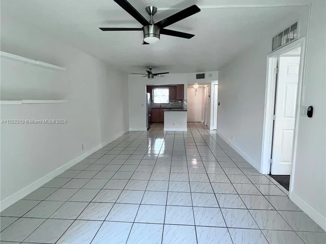 5080 SW 64th Ave # 107, Davie FL 33314