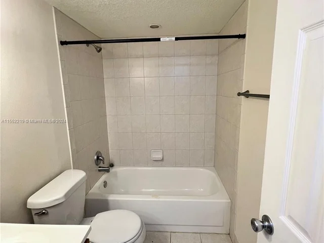 5080 SW 64th Ave # 107, Davie FL 33314