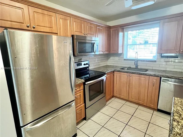 5080 SW 64th Ave # 107, Davie FL 33314