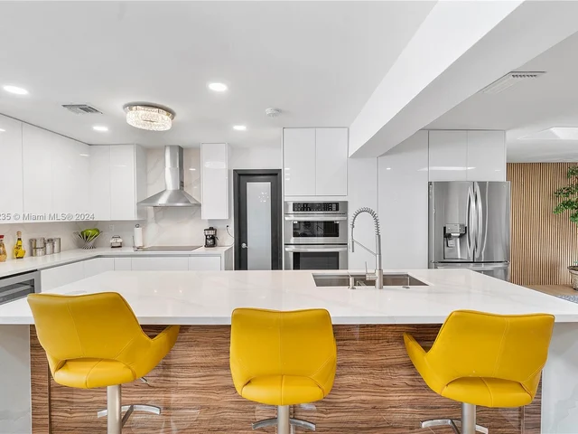 12555 SW 31st St, Miami FL 33175