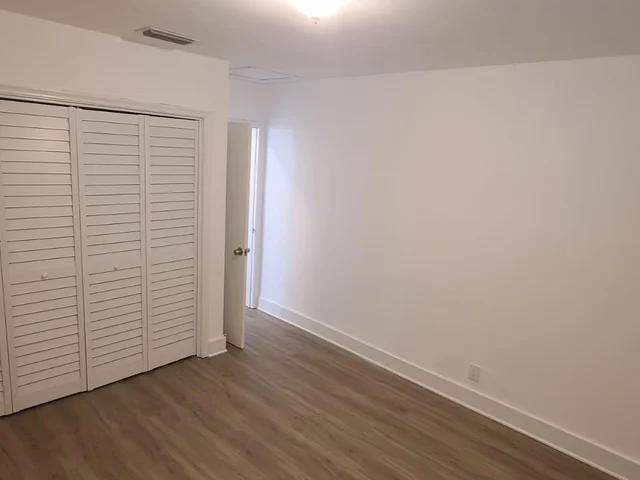 3856 S Cir Dr # 8, Hollywood FL 33021