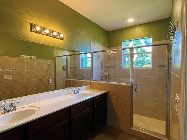 22912 SW 115 ct, Miami FL 33170