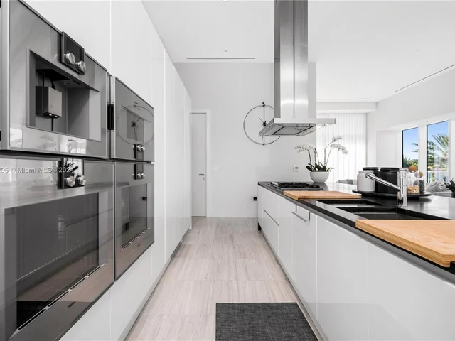 4701 N Meridian Ave # 208, Miami Beach FL 33140