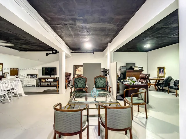 19870 SW 190th St, Miami FL 33187