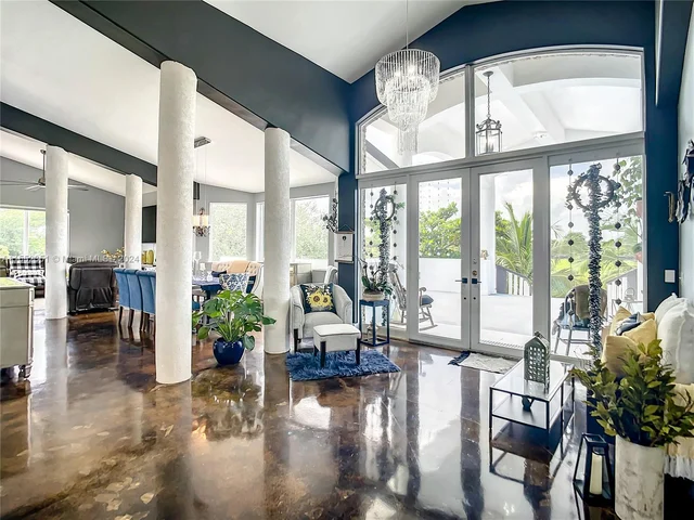 19870 SW 190th St, Miami FL 33187