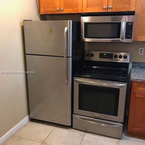 482 NW 165th Street Rd # A204, Miami FL 33169