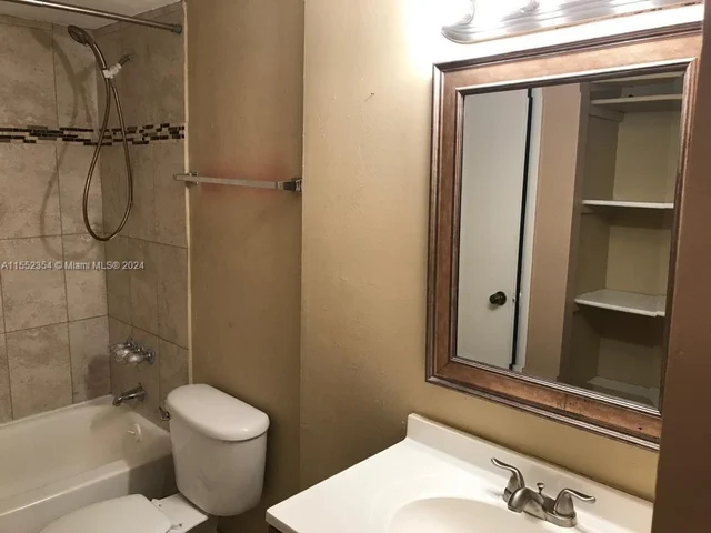 482 NW 165th Street Rd # A204, Miami FL 33169