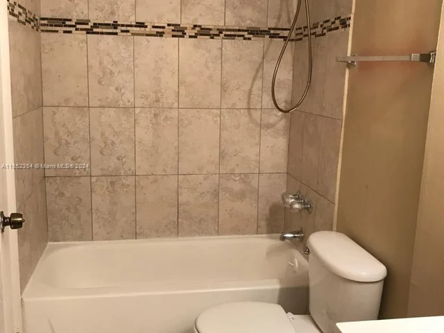 482 NW 165th Street Rd # A204, Miami FL 33169