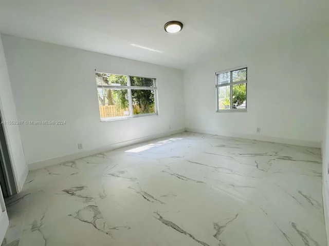 414 SE 14th St # 4, Fort Lauderdale FL 33316