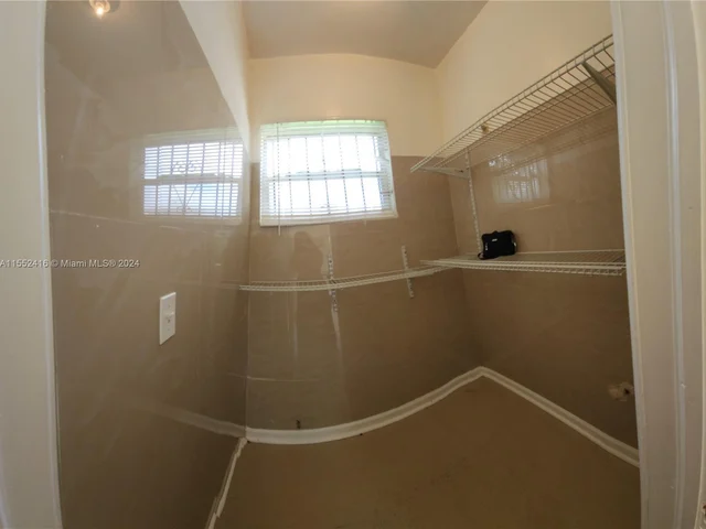 1030 NW 106th St, Miami FL 33150