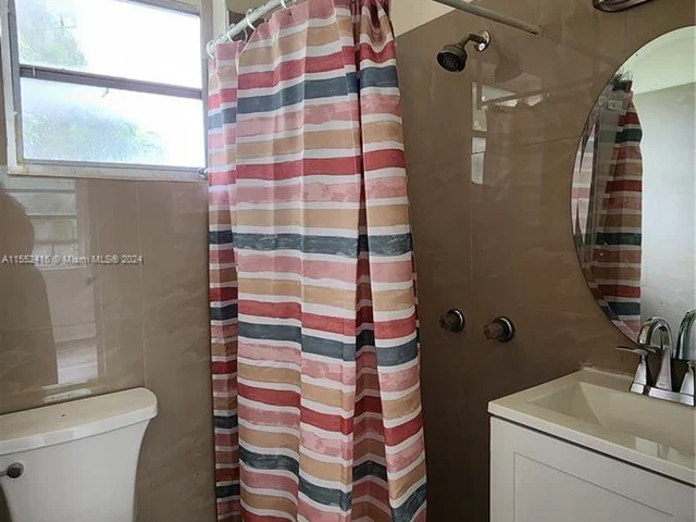 1030 NW 106th St, Miami FL 33150