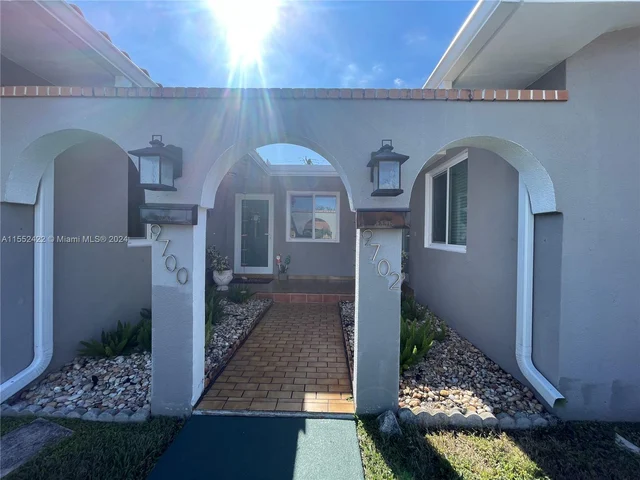 9702 SW 37 Terrace # 9702, Miami FL 33165