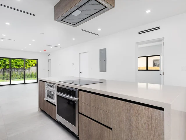 2453 SW 23rd St # 0, Miami FL 33145