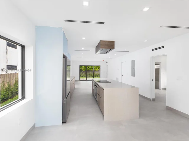 2453 SW 23rd St # 0, Miami FL 33145