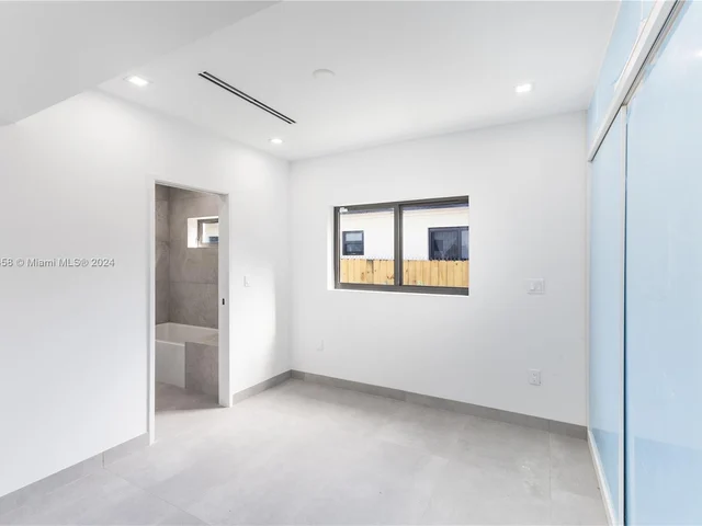 2453 SW 23rd St # 0, Miami FL 33145