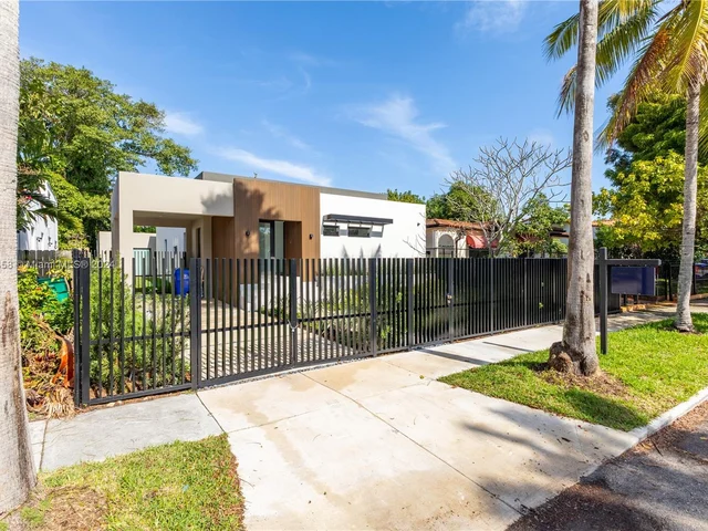 2453 SW 23rd St # 0, Miami FL 33145