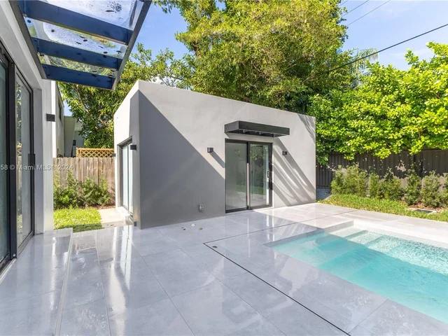 2453 SW 23rd St # 0, Miami FL 33145