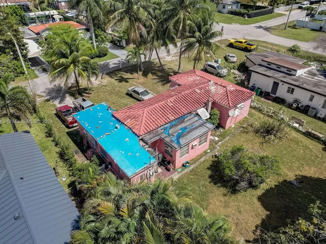 220 NW 145th St, Miami FL 33168