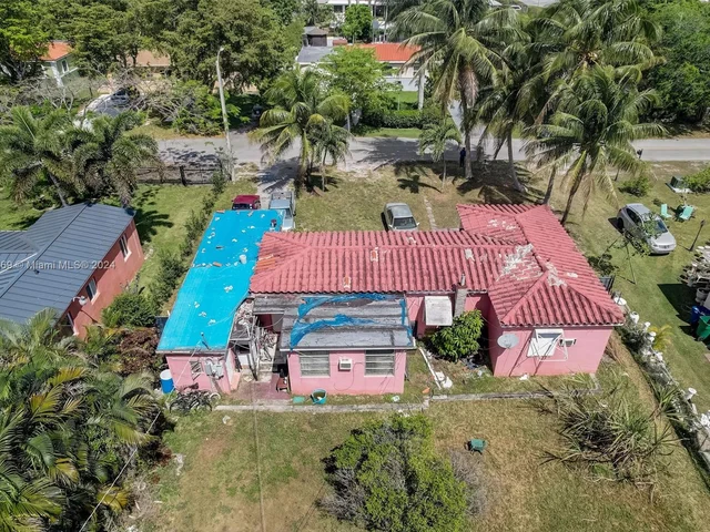 220 NW 145th St, Miami FL 33168