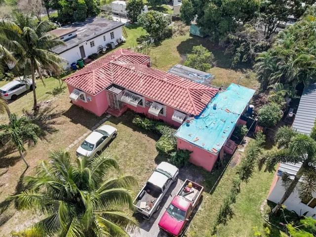 220 NW 145th St, Miami FL 33168