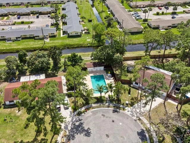 2295 Lena Ln # 2295, West Palm Beach FL 33415