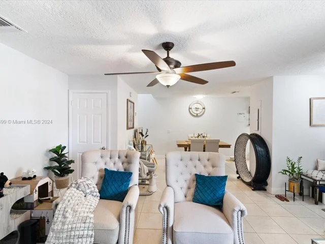 2295 Lena Ln # 2295, West Palm Beach FL 33415