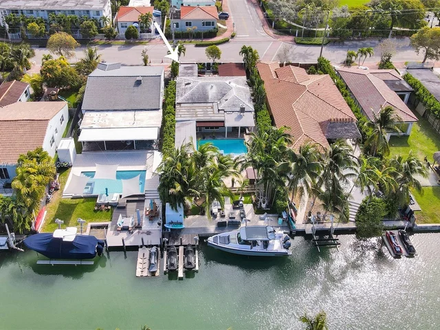 7910 Hawthorne Ave, Miami Beach FL 33141