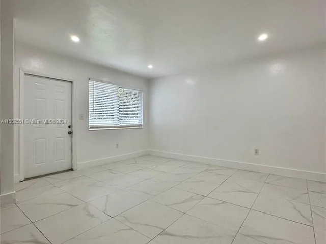 62 NE 78th St # 4, Miami FL 33138