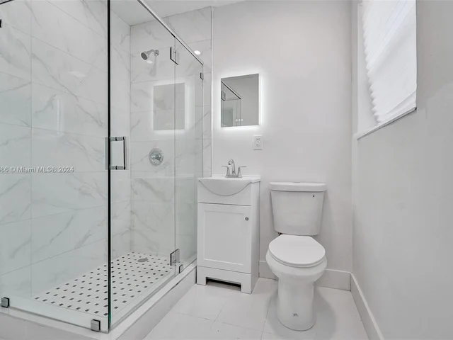 1041 NE 169th St, Miami FL 33162