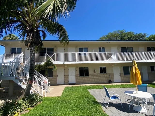 110 NE 19th Ave # 18, Deerfield Beach FL 33441