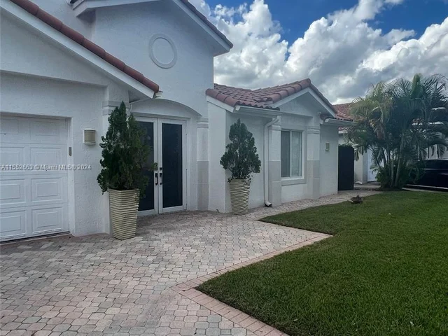 6218 NW 113th Pl, Doral FL 33178