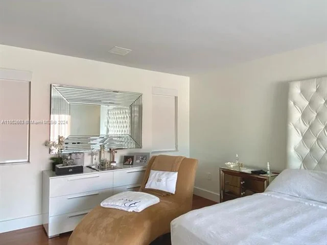 6218 NW 113th Pl, Doral FL 33178