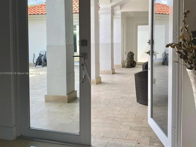 6218 NW 113th Pl, Doral FL 33178