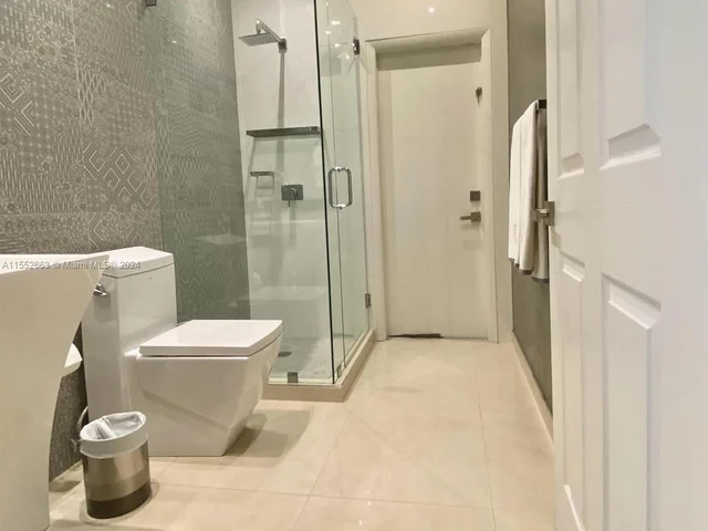 6218 NW 113th Pl, Doral FL 33178