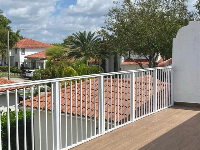 6218 NW 113th Pl, Doral FL 33178