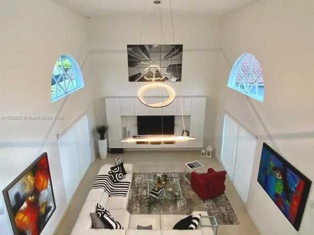 6218 NW 113th Pl, Doral FL 33178