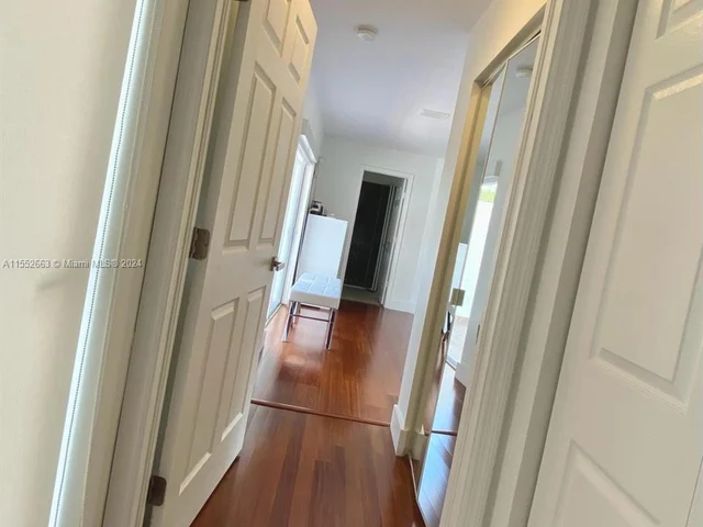 6218 NW 113th Pl, Doral FL 33178