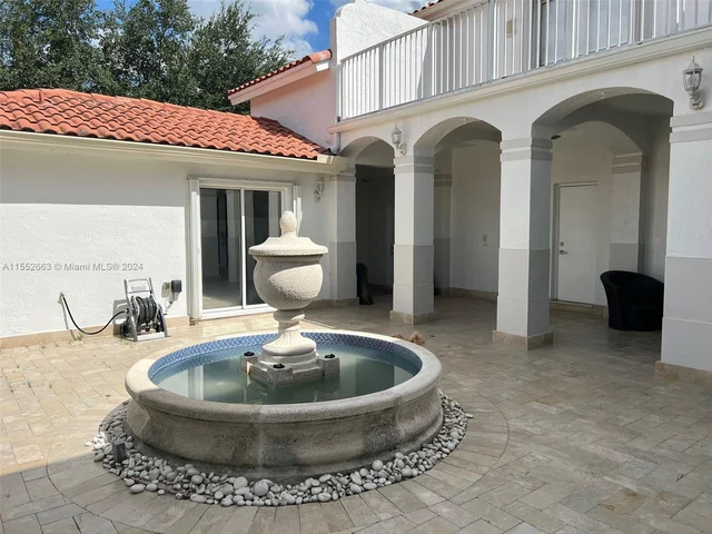 6218 NW 113th Pl, Doral FL 33178