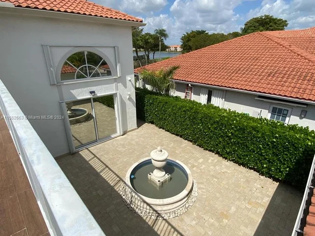 6218 NW 113th Pl, Doral FL 33178